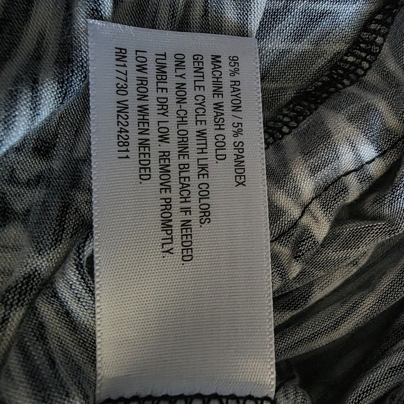 Black and White Geometric Print Strapless Romper Size S - Picture 5 of 5